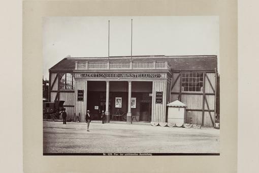 Historical photograph of pavilion No. 929 at the Vienna World's Fair 1873